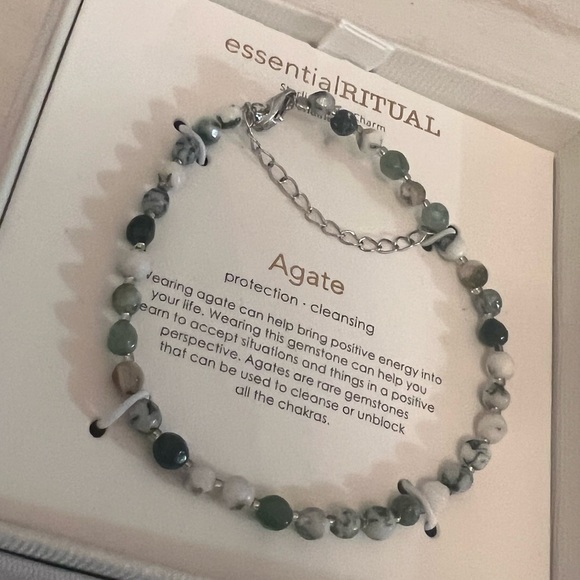 Essential Ritual Agate Bracelet - Picture 3 of 3